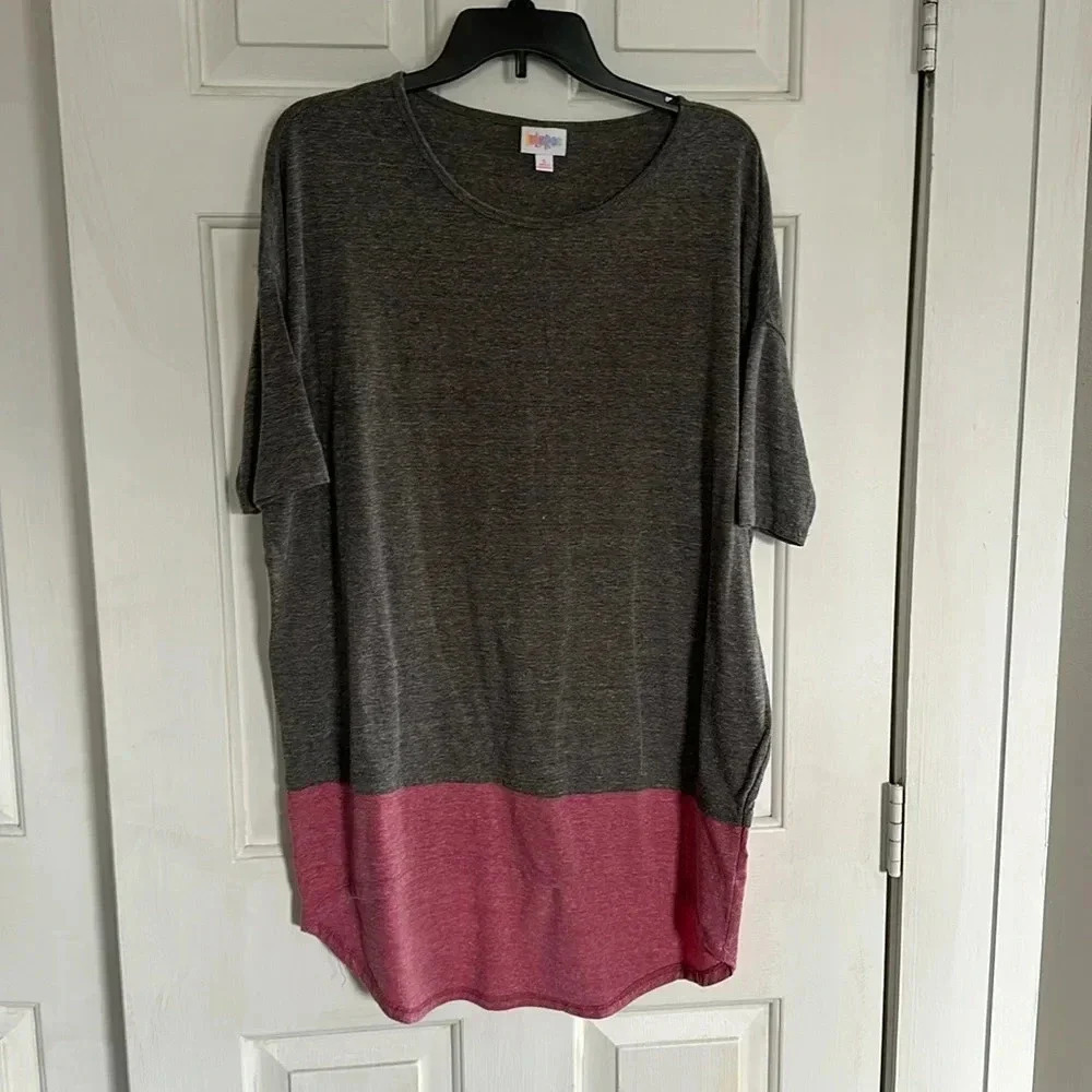 LulaRoe Size Small grey and pink tunic